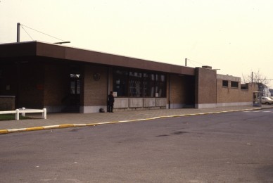 LEDE  DIA 84-3771.jpg